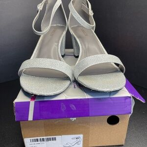 Elegant Silver‎ Ankle Strap Sandals